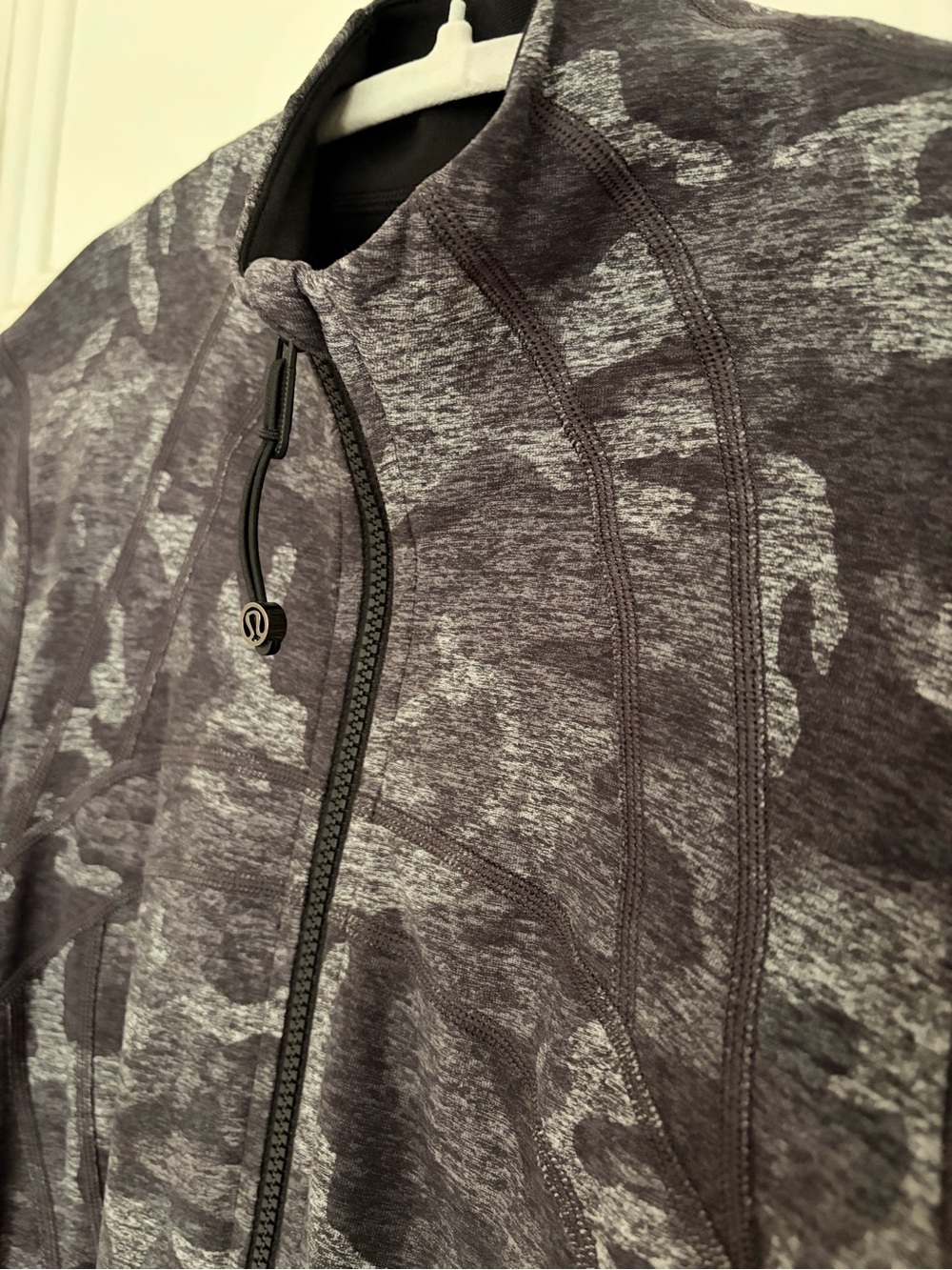 lululemon athletica Women's Charcoal Gray Camo Zip Hoodie